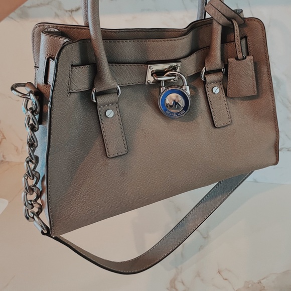 Michael Kors silver grey bag. Medium size. - Picture 3 of 7